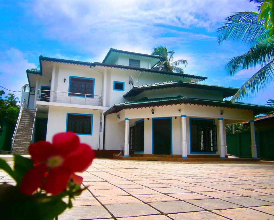 The Hotel Paradise Katunayaka Exteriér fotografie